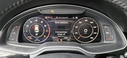 Photo 3 of 4 of 2018 Audi Q7 3.0T Premium